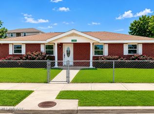 135 Pine Grove Ave, Biloxi, MS 39531