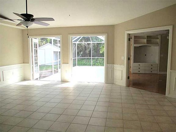 4th image of 834 Golf Dr