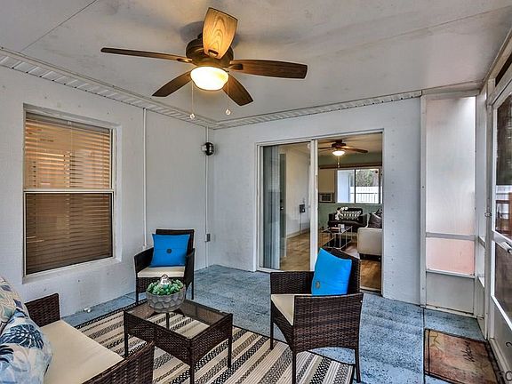 5th image of 16 Riverina Dr