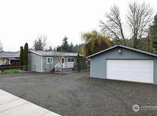 915 SE 1st St, Winlock, WA 98596