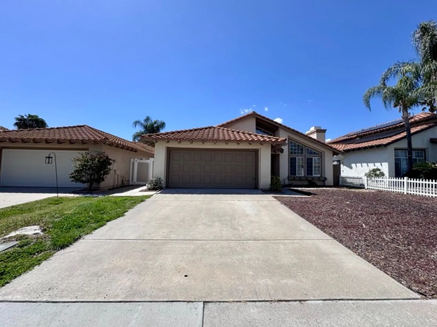 Single Story 3 Bedroom Home With Low Maintenance Yard! — Photo 1