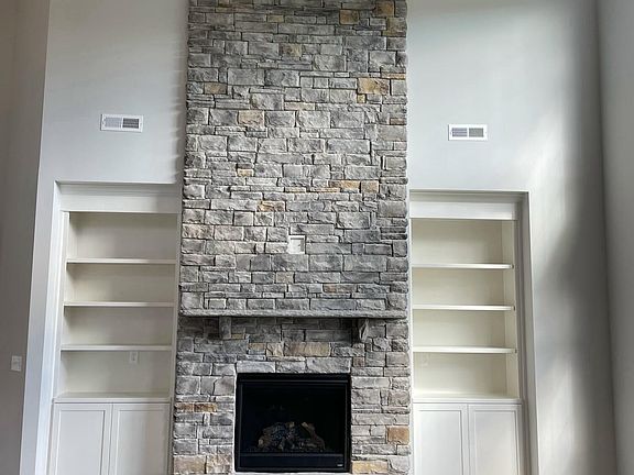 4th image of 4522 French Lace Ln