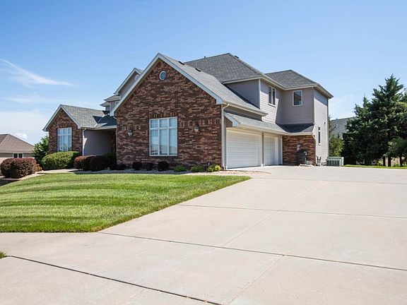 4th image of 1506 Barrington Dr
