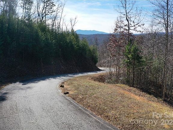 5th image of 638 Rock Ledge Dr