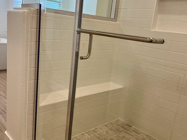 740 Edward Scholle Dr — Photo 15