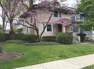 925 Greenleaf Ave, Wilmette, IL 60091
