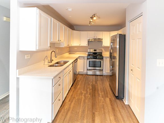 3rd image of 2788 Borkshire Ln