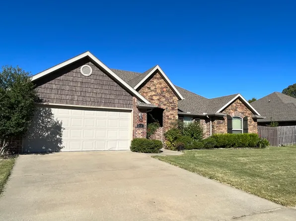 2939 N Raven Ln, Fayetteville, AR 72704