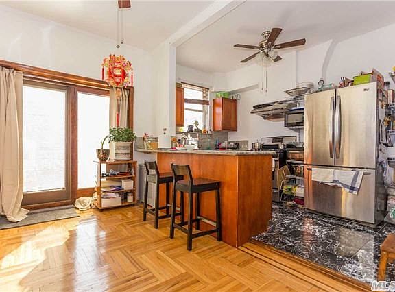 5th image of 2219 E 28th St