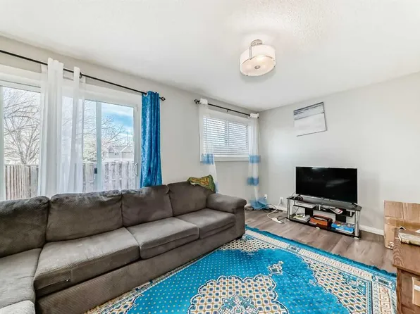 5520 W 1st Ave SE #57, Calgary, AB T2A 5Z7