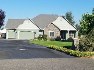 5700 Glenbrook Loop, West Richland, WA 99353