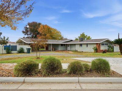 807 S Mcauliff Street, Visalia, CA, 93292