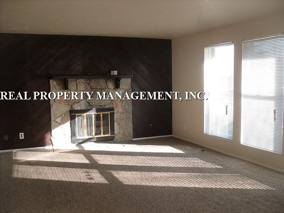 1054 living rm_06232016