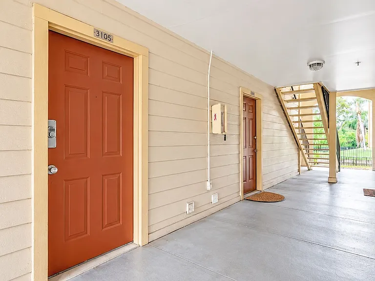 11901 4th St N #3105 — Photo 3