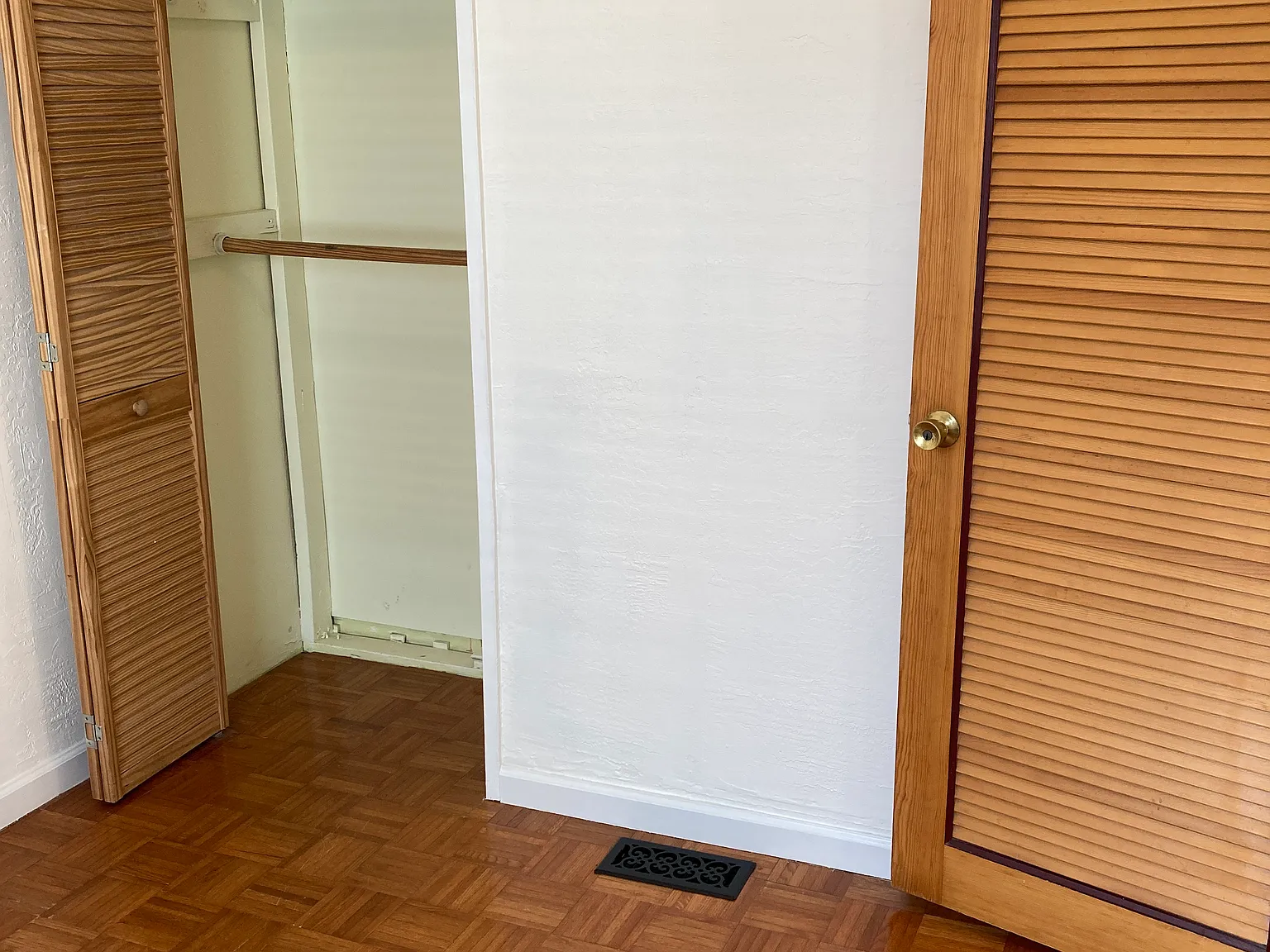 2 bed, $5,200 — Photo 4