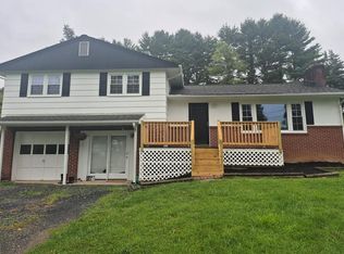 9433 Legend Dr, Glade Spring, VA 24340