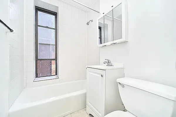 Rented by Living New York | media 9