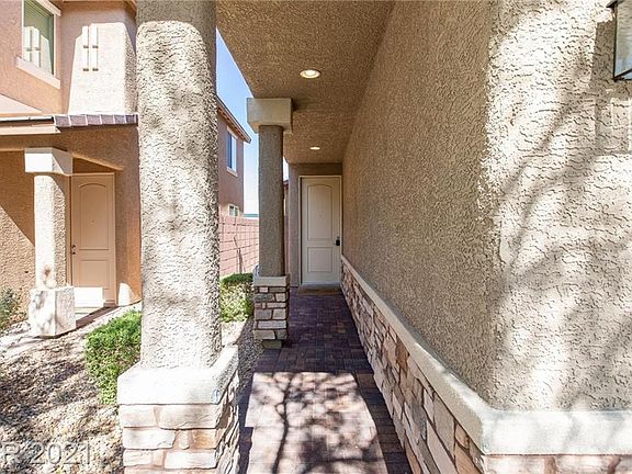 4th image of 9630 Salford Isle St