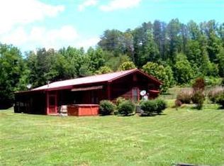 1256 G Hooper Dr, Hiawassee, GA 30546