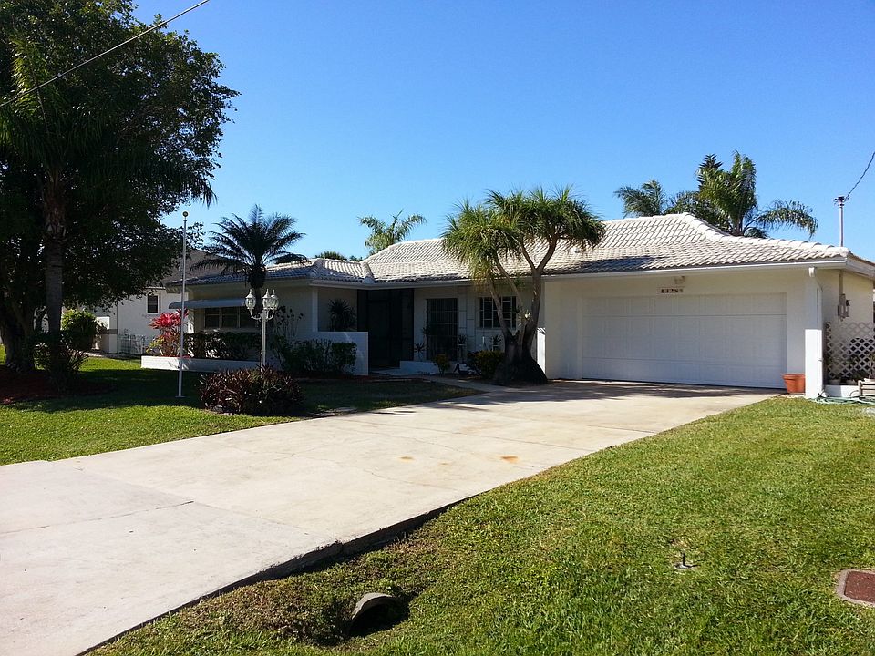 1st image of 4328 SW 1st Pl