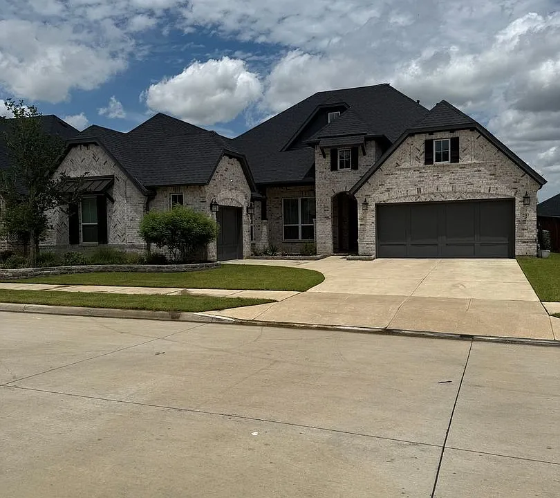 297 Waters Edge Dr
