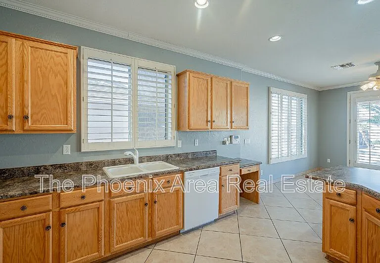 110 W Cardinal Way — Photo 9