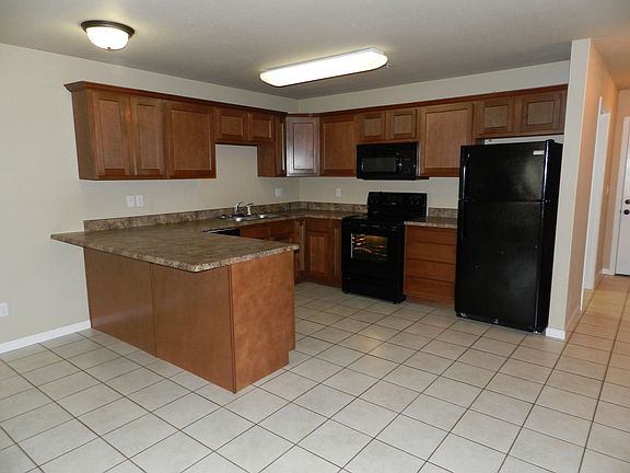 4th image of 183 Lyle Curtis Cir