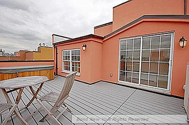 Sold by Bond New York | media 3