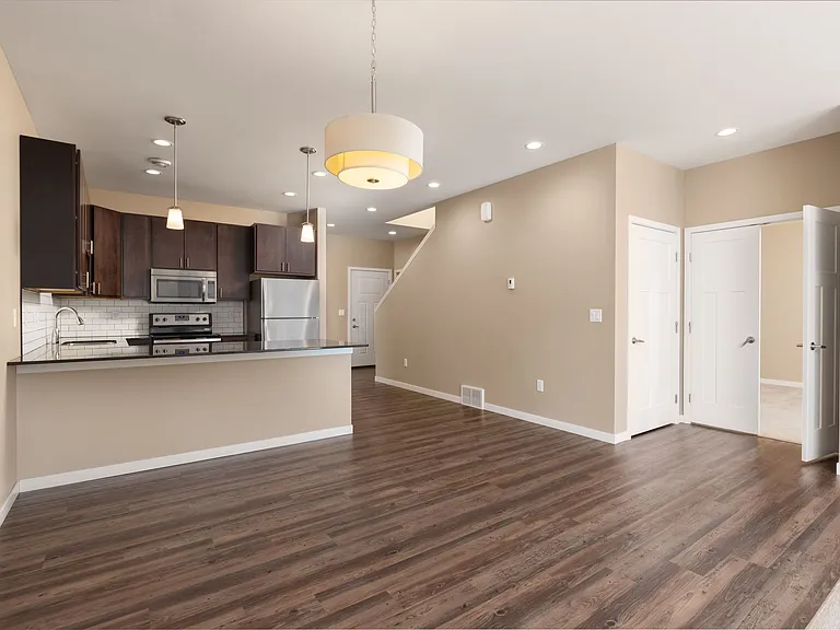 Retreat Townhomes — Photo 5