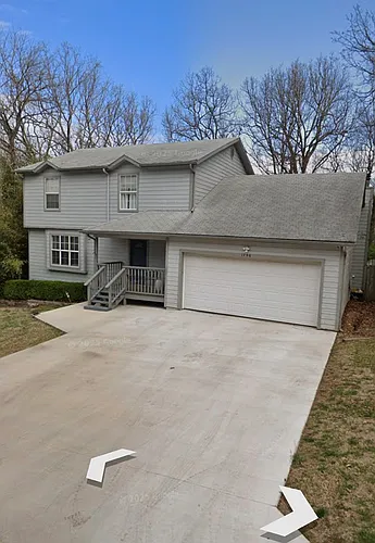 1796 W Berry St Photo 1