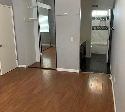 5th image of 1130 Manzana Way