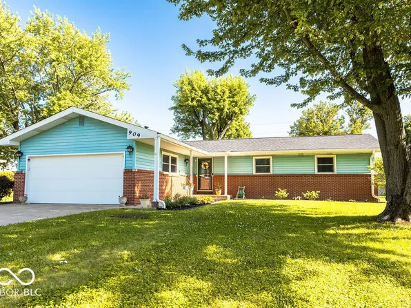 909 White Dr, New Castle, IN 47362