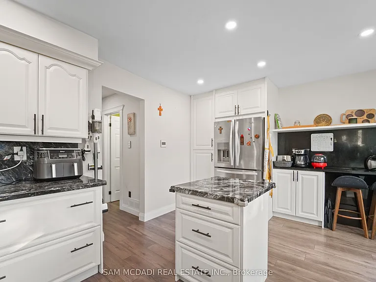 6251 Saltmarsh Ct — Photo 20