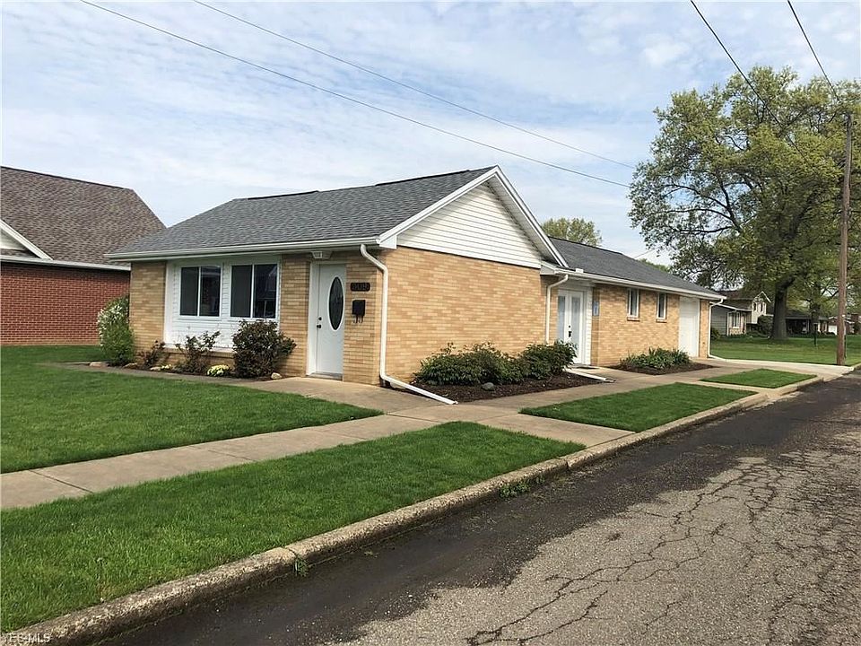 1st image of 309 9th St SW