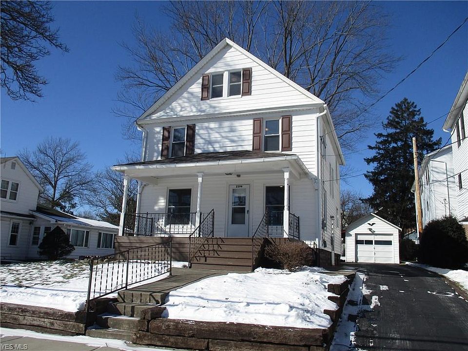 1st image of 2394 3rd St