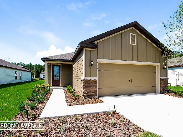 512 Falcon Ridge Rd — Photo 1