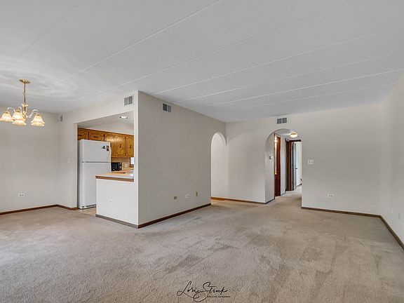 5th image of 16749 Paxton Ave APT 1N