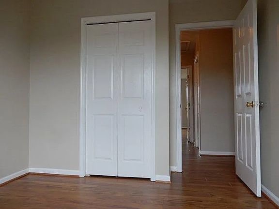3rd image of 7073 Bradshaw Ct W