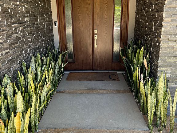 Front entryway
