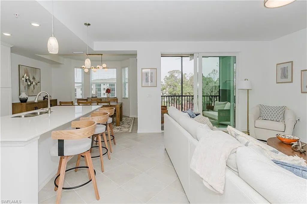 2 bed, 2.0 bath, 1154 sqft, $2,295 — Photo 3