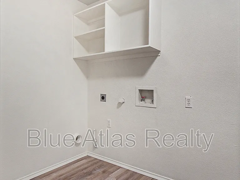 5717 Parkwood Trl — Photo 26