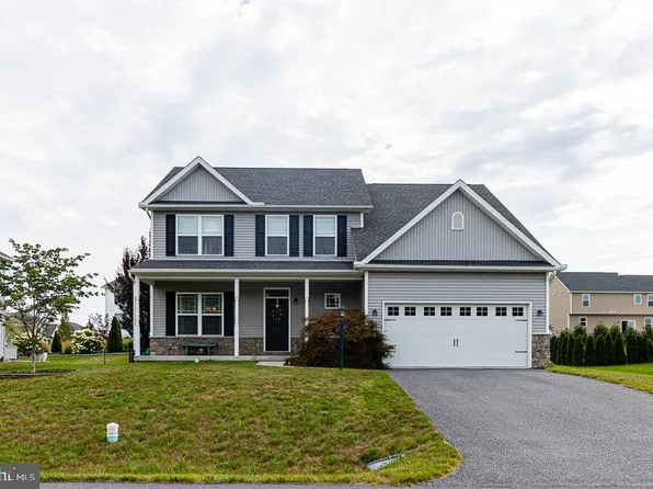 1341 Emilys Ct, Greencastle, PA 17225