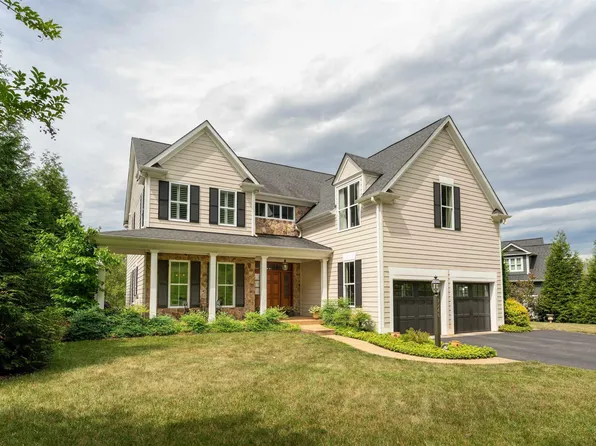 2246 Hyland Ridge Dr, Charlottesville, VA 22911