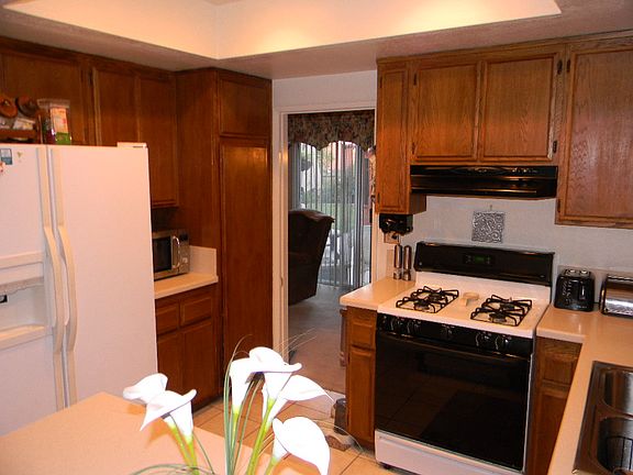 3rd image of 1913 Lockwood Ln