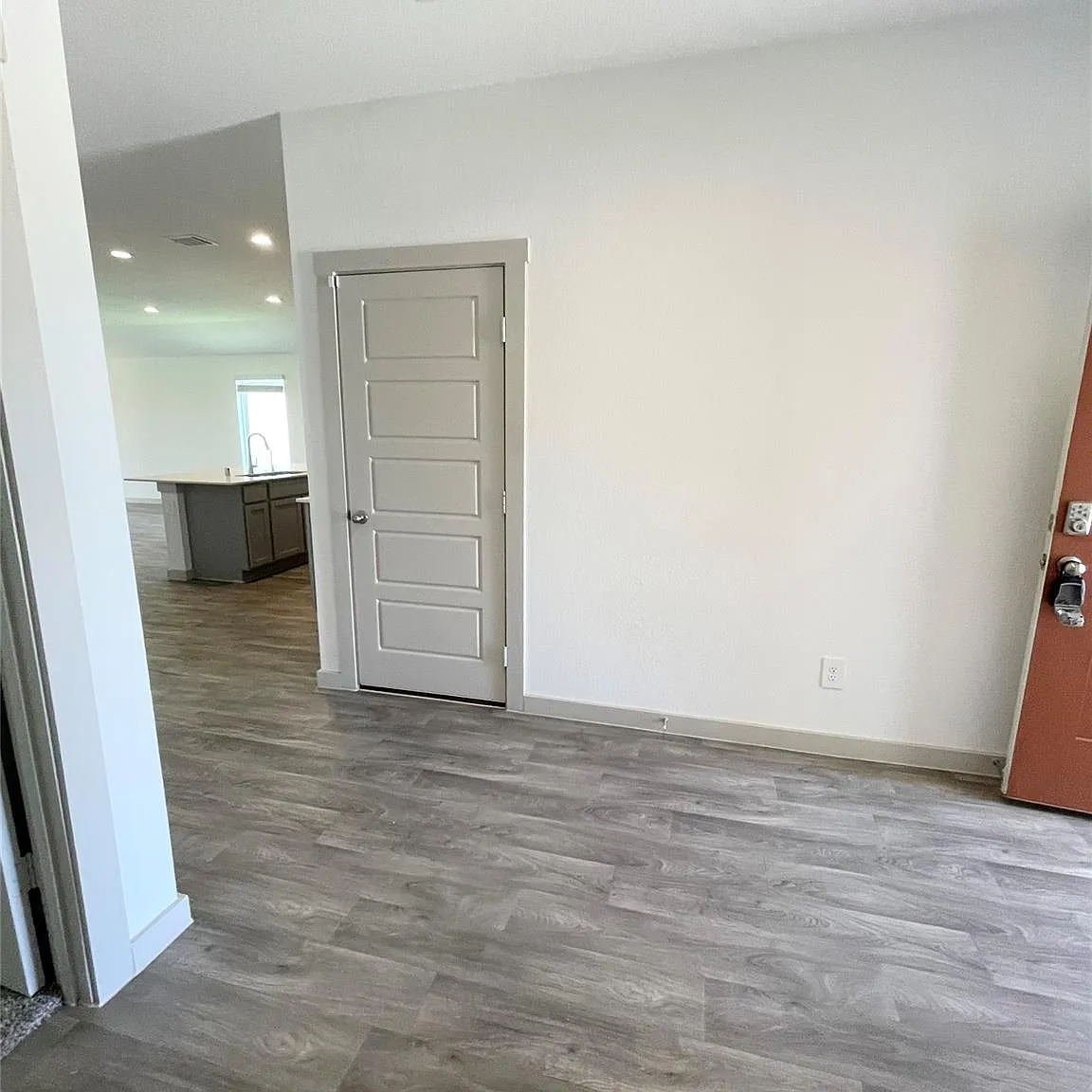 4 bed, 2.0 bath, 1775 sqft, $2,350 — Photo 3