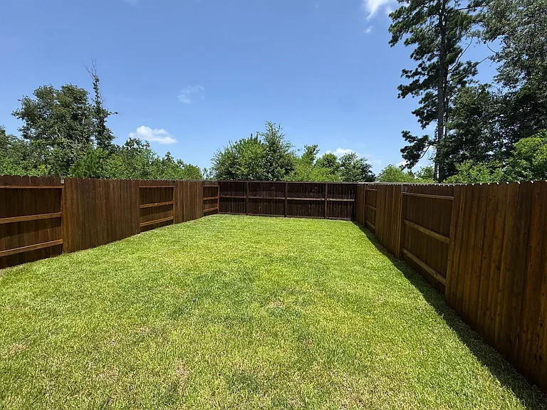 945 Pertuso Ln — Photo 14