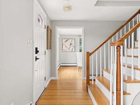 4th image of 94 Old Ocean House Road