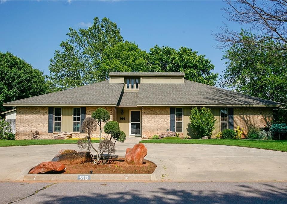 1st image of 910 Jami Ln