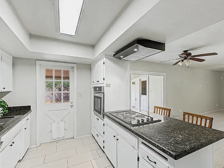 1000 E Loyola Dr — Photo 18
