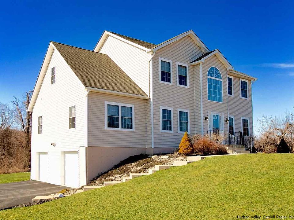 1st image of 11 Apple Ln